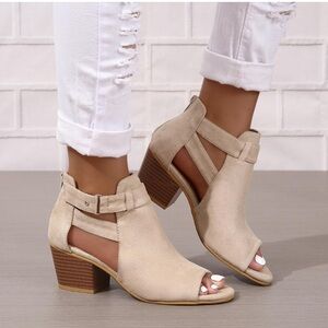 Elegant Beige Women's Heeled Sandals